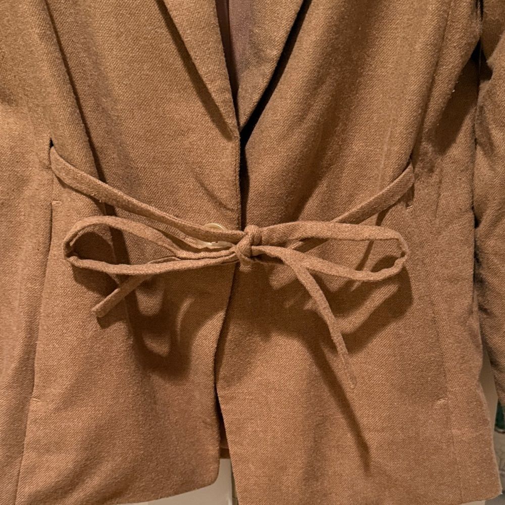 Vince Flannel Wool-Blend Blazer - Picture 6 of 9